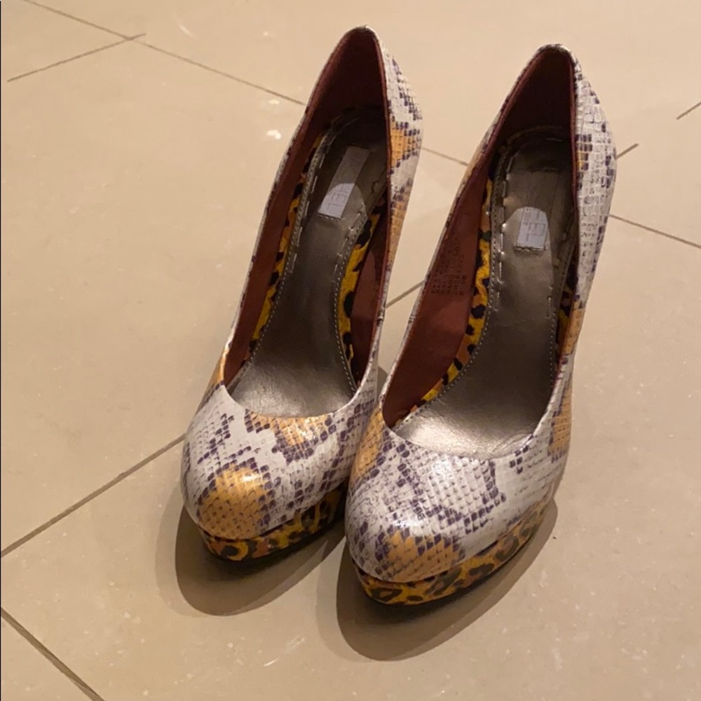 Woman’s shoes